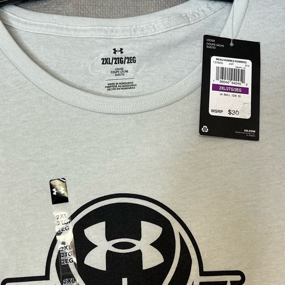 🆕 Men’s XXL Loose Fit Under Armour Basketball Short Sleeve Tee Cream/Black - Picture 2 of 5